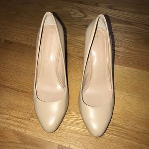 Banana Republic Nude Pumps